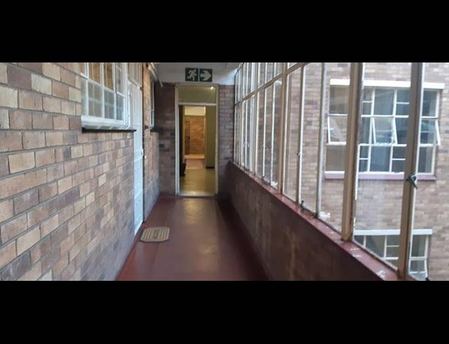 1 BEDROOM APARTMENT FOR SALE IN PARKTOWN